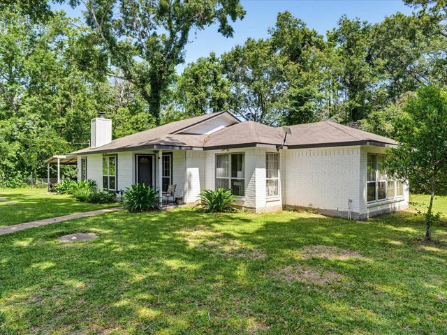 7477 Hidden Acres Drive, Cleveland, TX 77328
