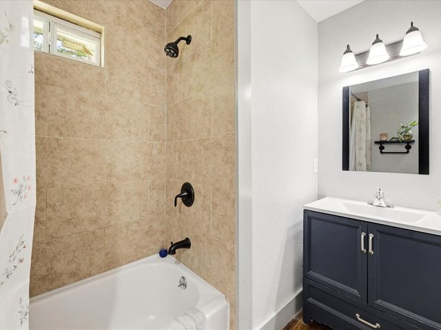 7477 Hidden Acres Drive, Cleveland, TX 77328