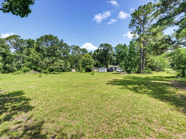 7477 Hidden Acres Drive, Cleveland, TX 77328