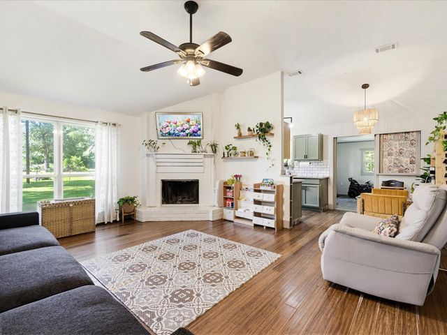 7477 Hidden Acres Drive, Cleveland, TX 77328