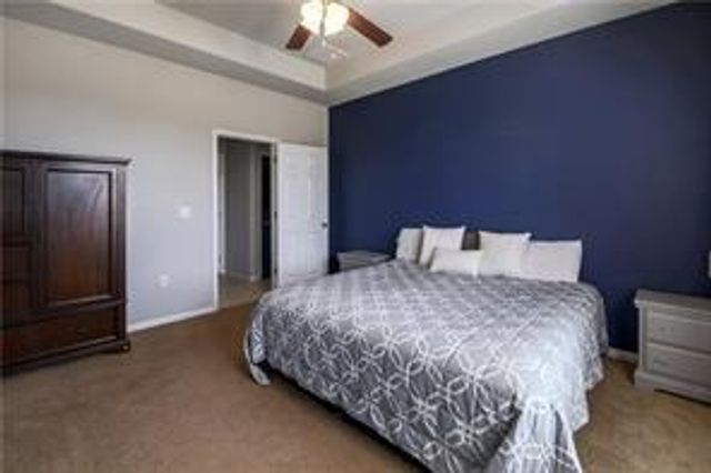144 Pine Island LN, Leander, TX 78641