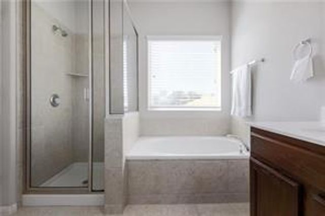 144 Pine Island LN, Leander, TX 78641