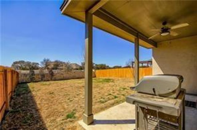 144 Pine Island LN, Leander, TX 78641