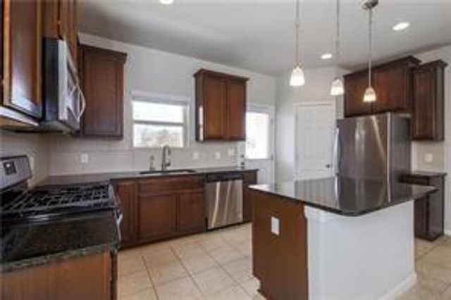 144 Pine Island LN, Leander, TX 78641