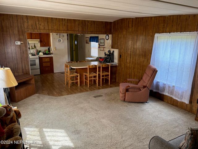8232 SWAN LAKE Road, Melrose, FL 32666