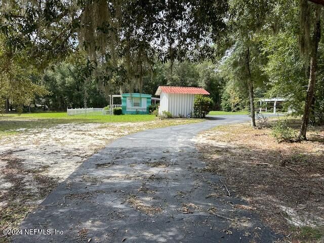 8232 SWAN LAKE Road, Melrose, FL 32666