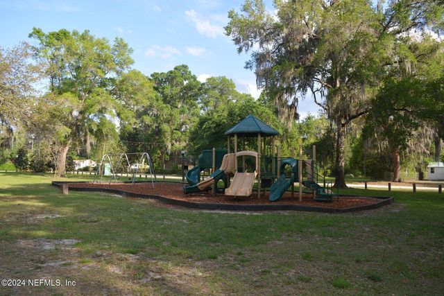 8232 SWAN LAKE Road, Melrose, FL 32666