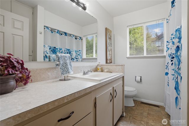 360 Tremont Street W, Port Orchard, WA 98366