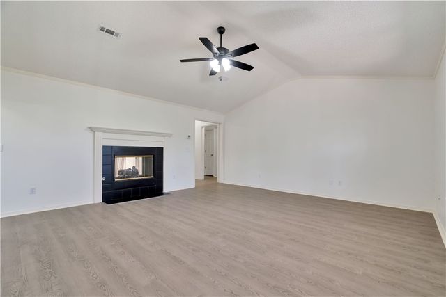 1762 Oxford Place, Springdale, AR 72764