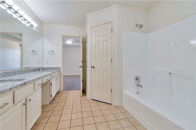 1762 Oxford Place, Springdale, AR 72764