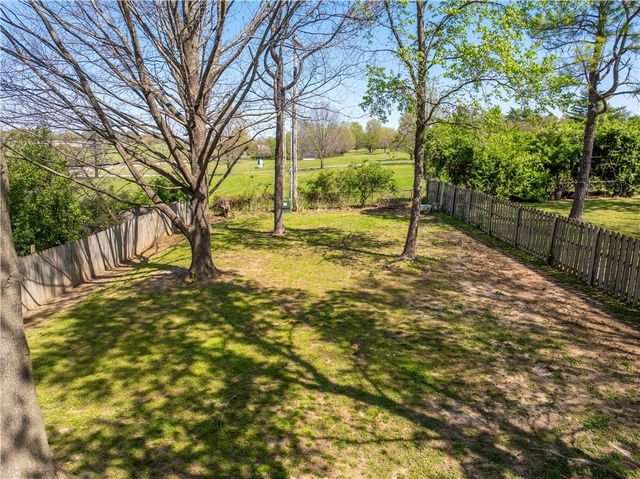 1762 Oxford Place, Springdale, AR 72764