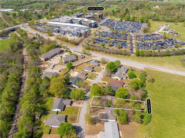 1762 Oxford Place, Springdale, AR 72764