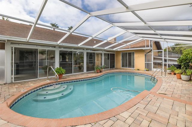 18602 WHITE PINE CIRCLE, Hudson, FL 34667