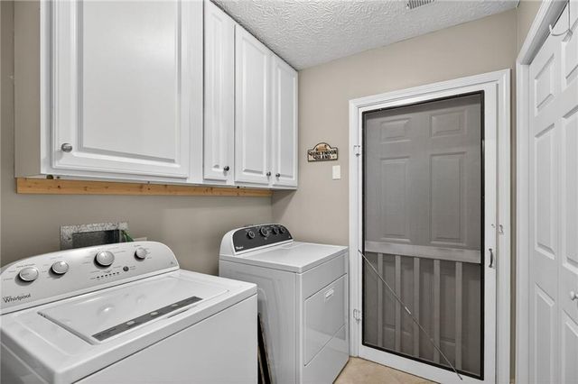 4016 Vineyards NW Lane, Kennesaw, GA 30144