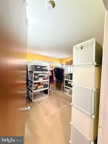 20 NEPTUNE LN, Levittown, PA 19054