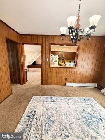 20 NEPTUNE LN, Levittown, PA 19054