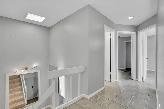 15217 W POND WOODS DRIVE, Tampa, FL 33618