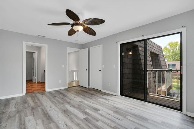 15217 W POND WOODS DRIVE, Tampa, FL 33618