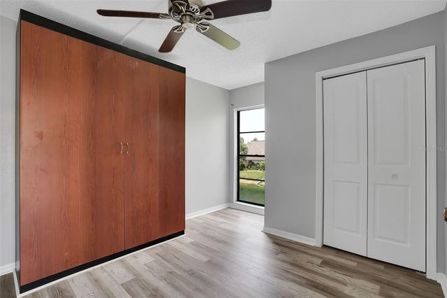 15217 W POND WOODS DRIVE, Tampa, FL 33618