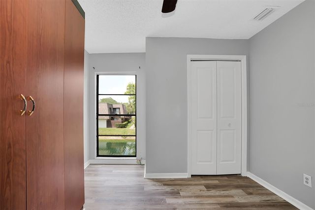 15217 W POND WOODS DRIVE, Tampa, FL 33618