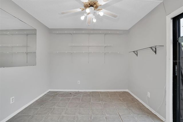 15217 W POND WOODS DRIVE, Tampa, FL 33618