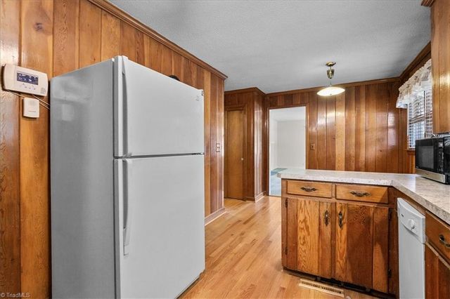 104 Azalea Drive, Winston-salem, NC 27105