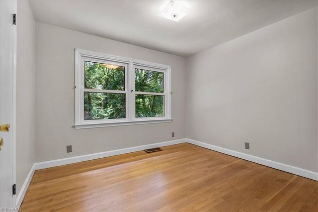 104 Azalea Drive, Winston-salem, NC 27105