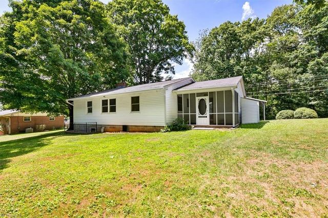 104 Azalea Drive, Winston-salem, NC 27105