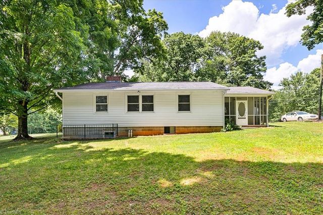 104 Azalea Drive, Winston-salem, NC 27105