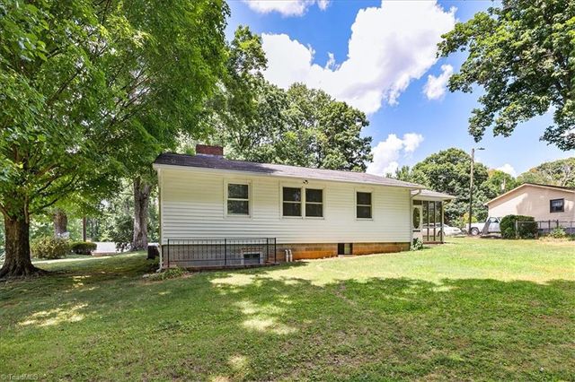 104 Azalea Drive, Winston-salem, NC 27105