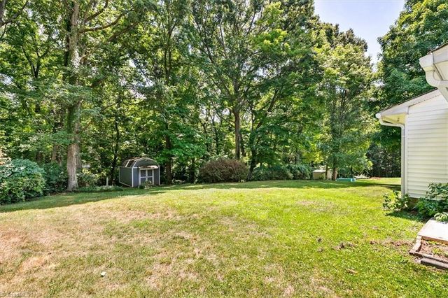 104 Azalea Drive, Winston-salem, NC 27105