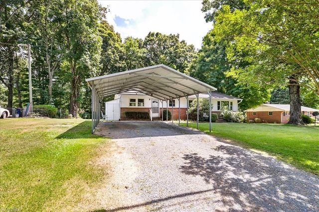 104 Azalea Drive, Winston-salem, NC 27105