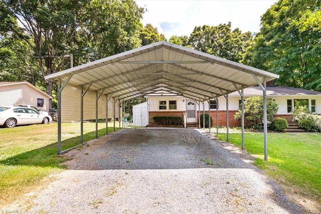 104 Azalea Drive, Winston-salem, NC 27105