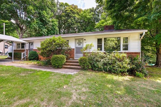 104 Azalea Drive, Winston-salem, NC 27105