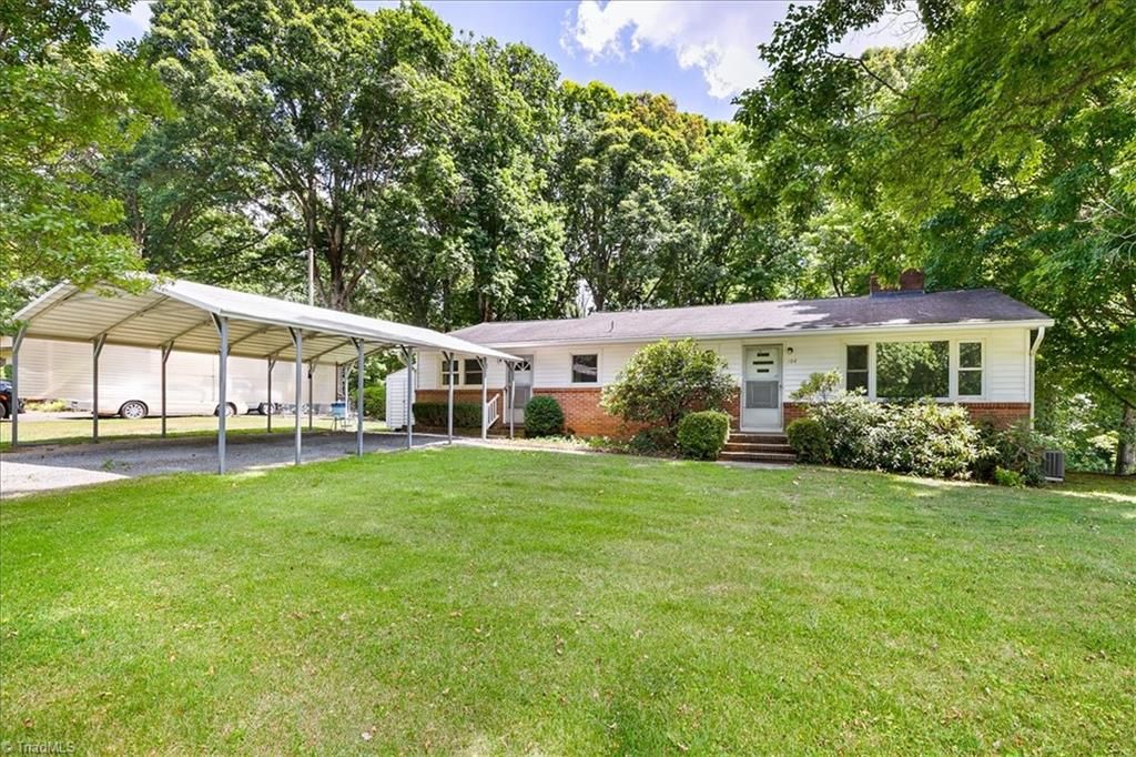 104 Azalea Drive, Winston-salem, NC 27105