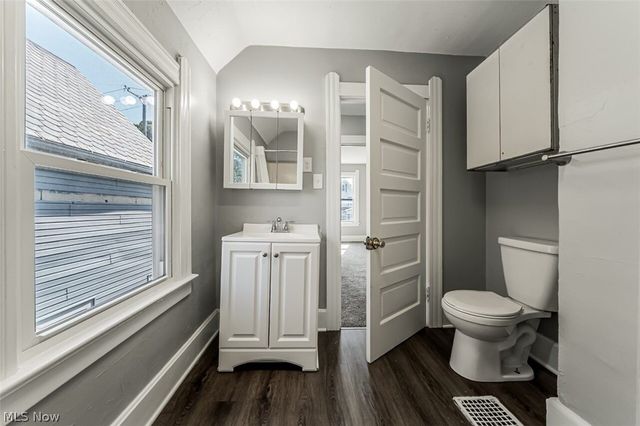 703 E River Street, Elyria, OH 44035