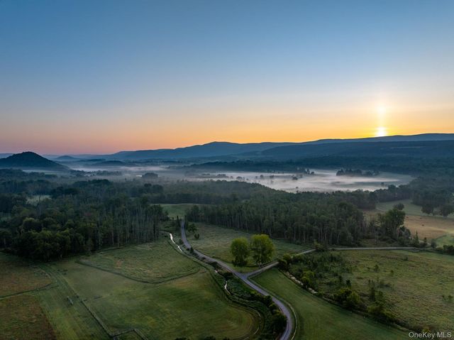 281 County Route 3, Ancramdale, NY 12503