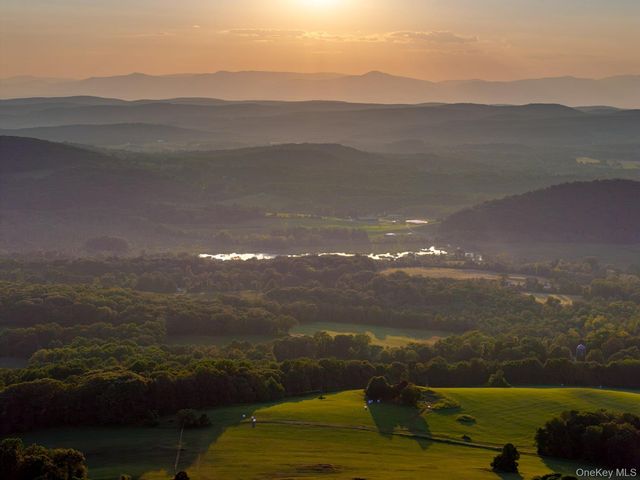 281 County Route 3, Ancramdale, NY 12503