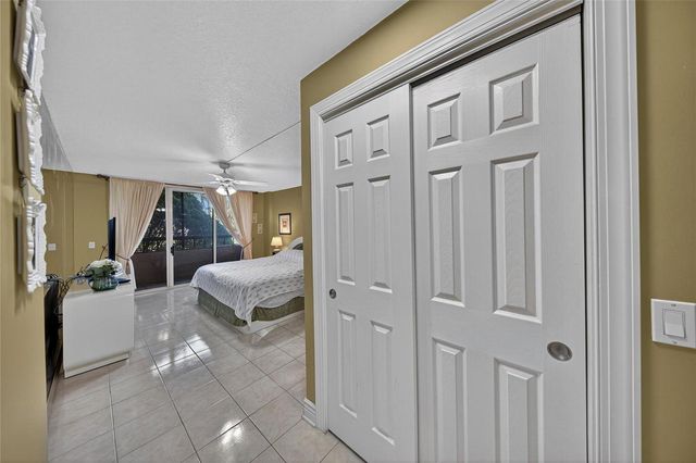 4702 Fountains Drive S 205, Lake Worth, FL 33467