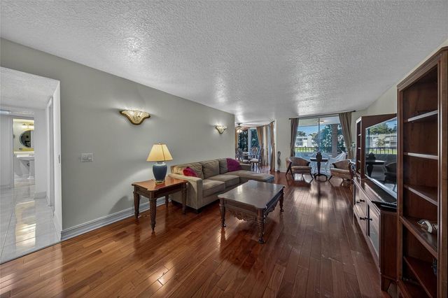 4702 Fountains Drive S 205, Lake Worth, FL 33467