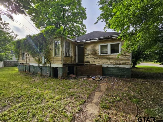823 W Louisiana, Palestine, TX 75801