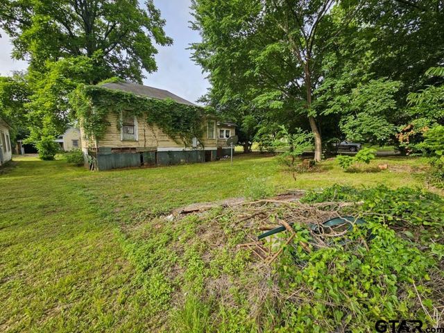 823 W Louisiana, Palestine, TX 75801