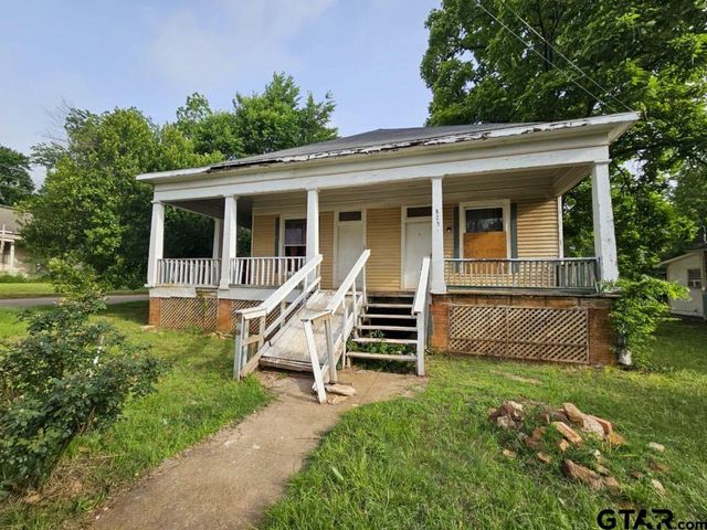 823 W Louisiana, Palestine, TX 75801