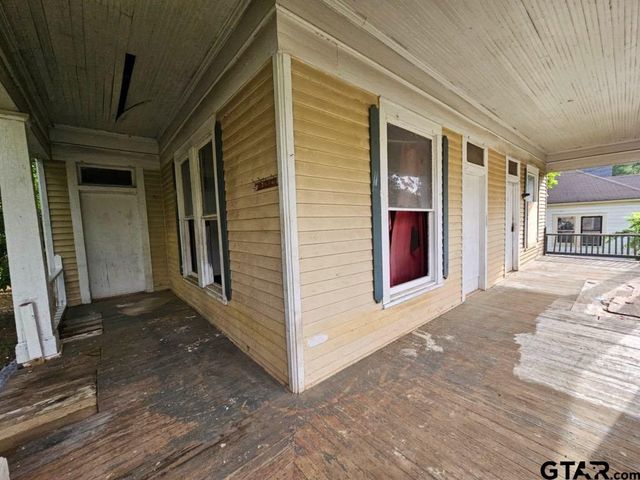 823 W Louisiana, Palestine, TX 75801