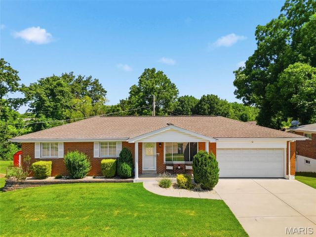 4657 Skyridge Court, St Louis, MO 63128