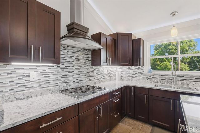4657 Skyridge Court, St Louis, MO 63128