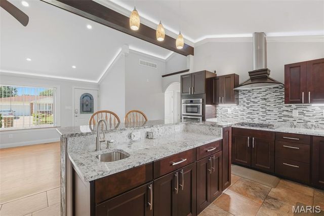 4657 Skyridge Court, St Louis, MO 63128