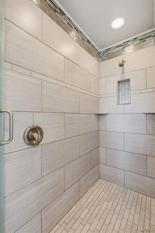4657 Skyridge Court, St Louis, MO 63128