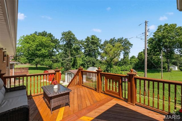 4657 Skyridge Court, St Louis, MO 63128