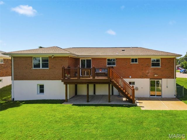4657 Skyridge Court, St Louis, MO 63128